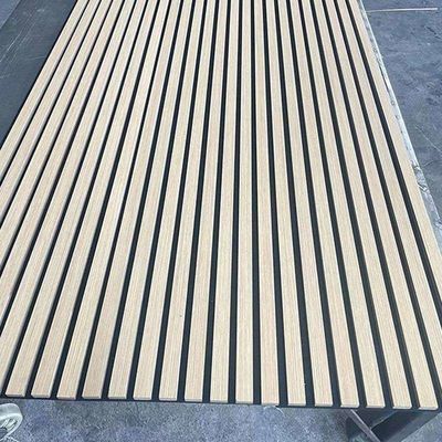 Tabla de pared acústica con ranuras de absorción de sonido altamente eficaz con estilo de diseño moderno